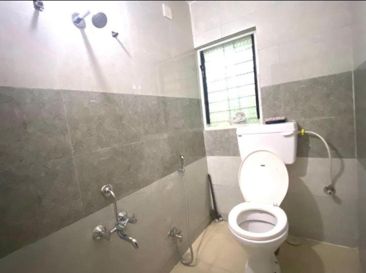 Affordable 1 Bhk Flat With High Speed Wi Fi,kharadi Apartment *